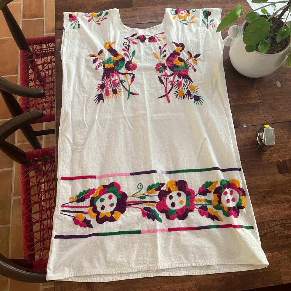 Vintage Embroidered Mexican Dress